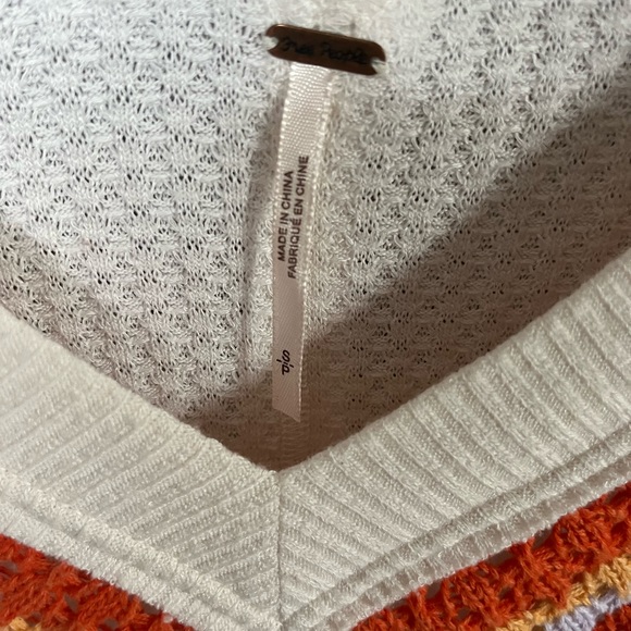 Brand: Free people Size: S Style: off white sweater with cheetah sleeves - Picture 5 of 5